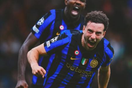 Carlos Augusto comemora gol pela Inter contra Shakhtar Donetsk na Champions League • Divulgação/Inter