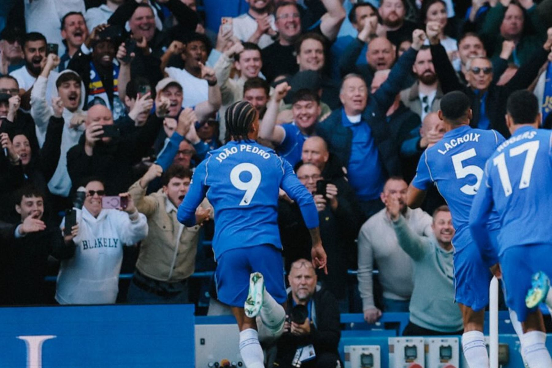Com gol-relâmpago e brilho de brasileiro, Chelsea goleia Bournemouth e ‘cola’ no G4 da Premier League