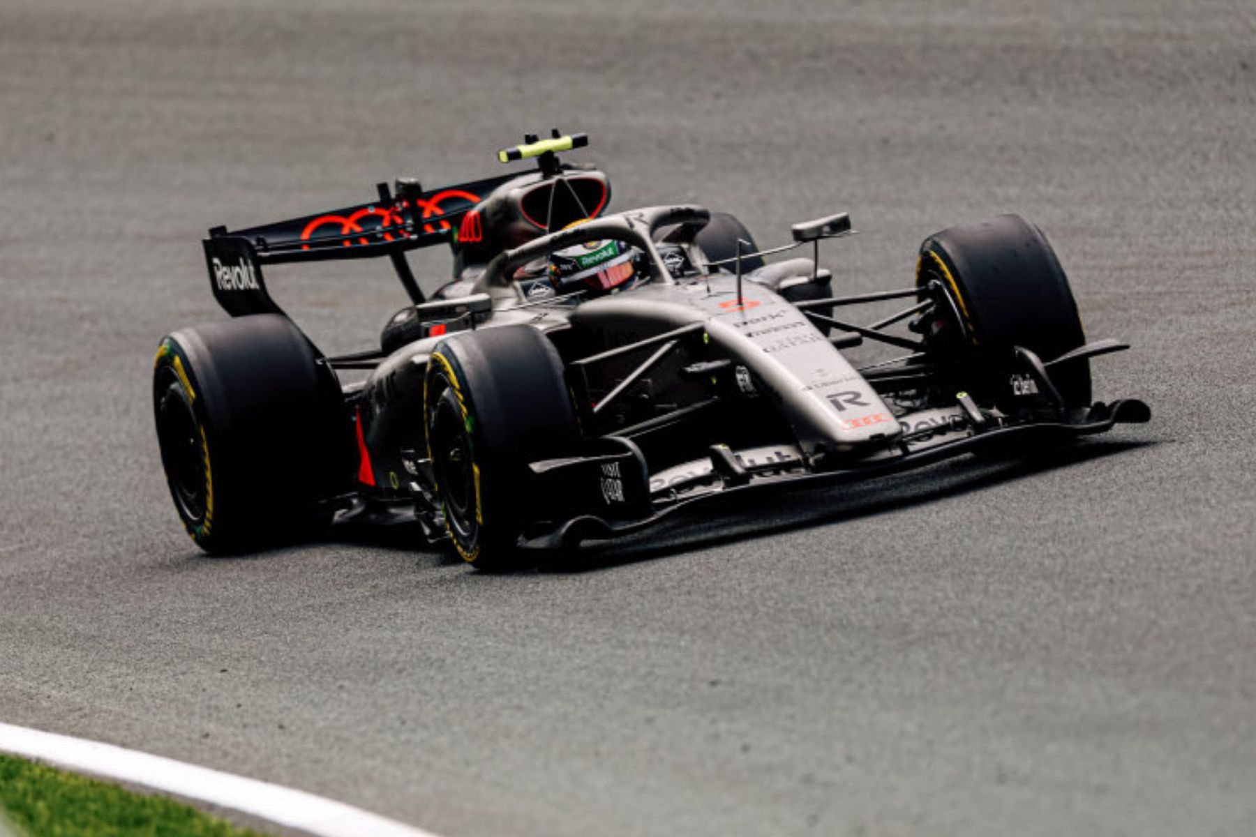 F1: Audi explica quebra no carro de Bortoleto durante TL2 do GP do Bahrein na Malásia