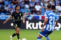 Atlético de Madrid aproveita expulsão do Alavés e vence como visitante na La Liga