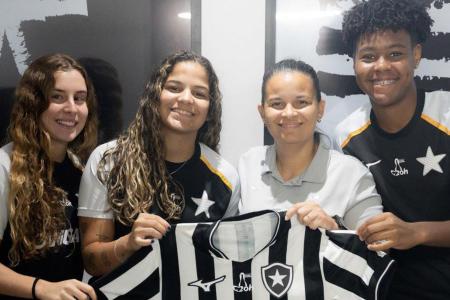 Time feminino do Botafogo também vem se reformulando • Arthur Barreto / Botafogo