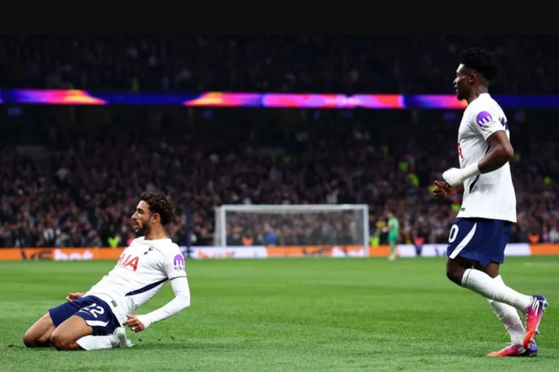 Tottenham vence Coventry City e garante primeira vitória na Premier League