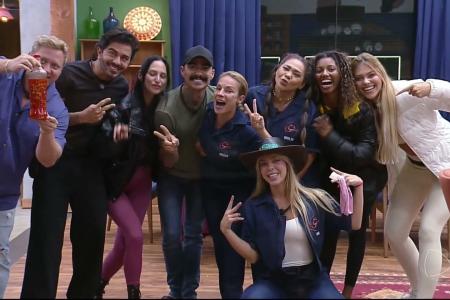 A Fazenda 18: Tina bate panela e provoca rivais após Ana Bruna se sagrar Fazendeira
