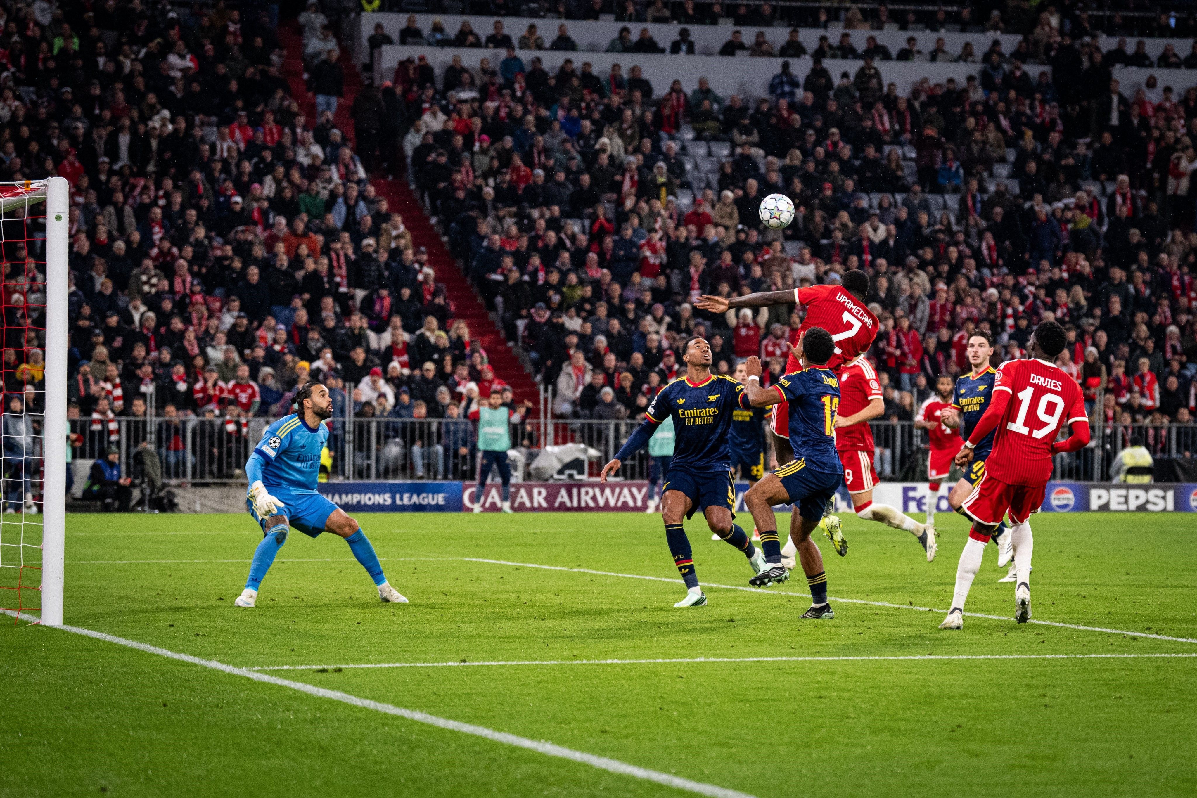 Bayern e Arsenal fazem jogo movimentado e ficam no empate pela Champions League