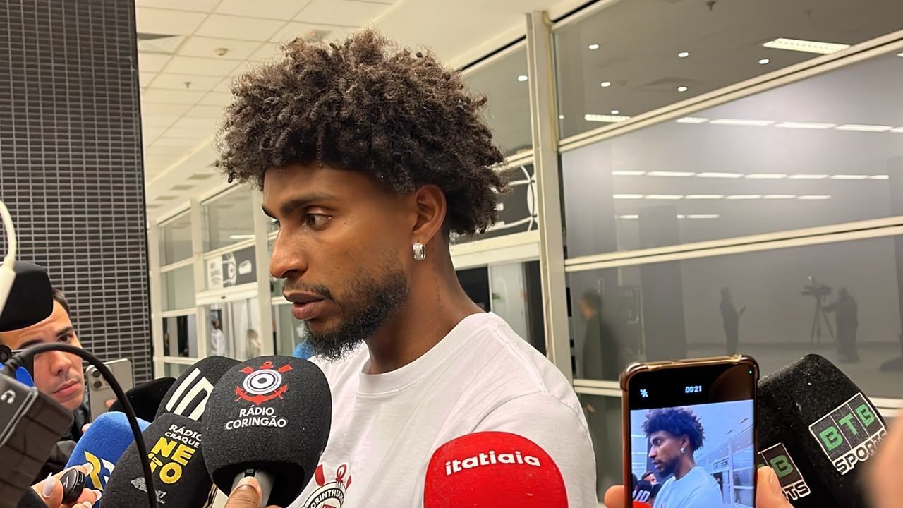 Hugo é direto sobre 'saídas' de Paz e Memphis e chegada de Seedorf ao Corinthians