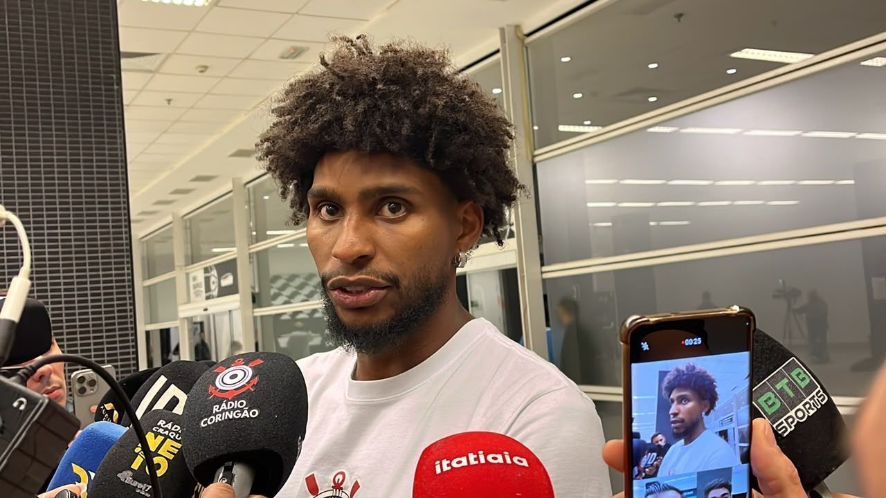Hugo Souza reage à polêmica entrevista de ataque à diretoria do Corinthians
