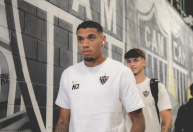 Atlético: STJD bate martelo sobre Ruan Tressoldi após 'peitada' em Gabigol, do Santos