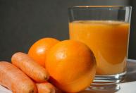 Cenoura e laranja no liquidificador: para que serve essa combinação e por que recomendam tomar