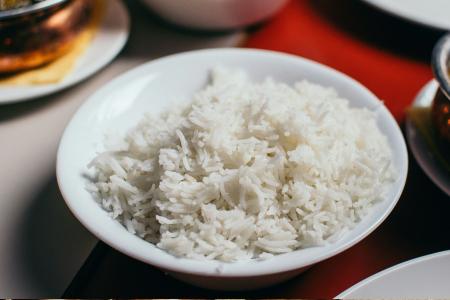Os cozinheiros concordam: 'Para o arroz ficar soltinho e sem grudar, não mexa durante o cozimento'