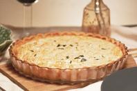 Torta de bacalhau de travessa: é só bater a massa no liquidificador e levar ao forno