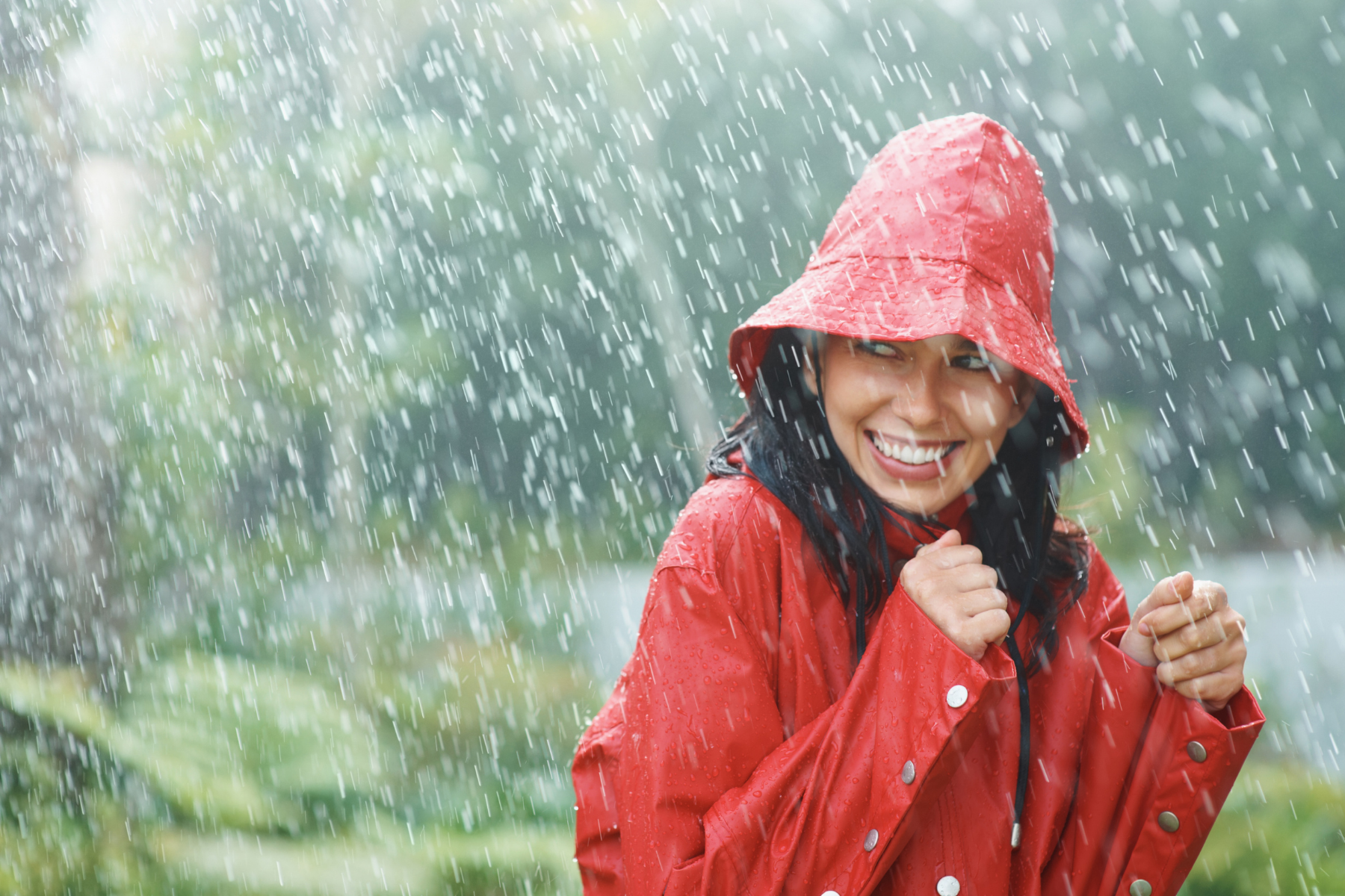 Psicologia explica por que pessoas que gostam de chuva olham para dentro