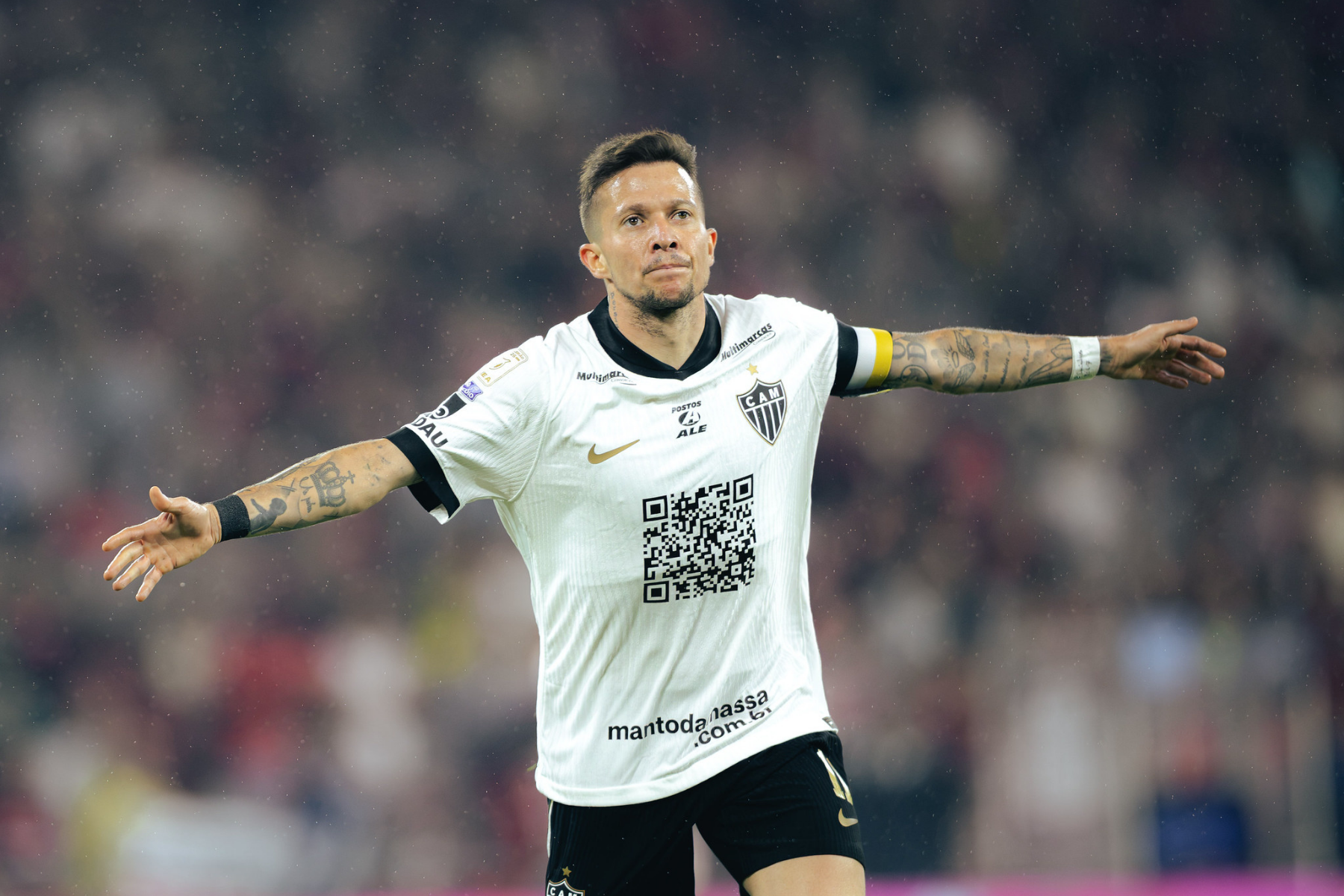 Maior driblador da Premier League reage a gol de Bernard em Flamengo x Atlético