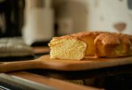 Como fazer pão de milho sem batedeira: técnica ancestral garante casca crocante e miolo macio