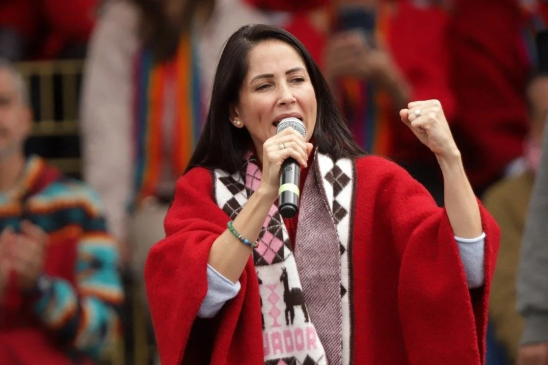 Ex-candidata a presidente do Equador e líder da oposição, Luisa González é presa