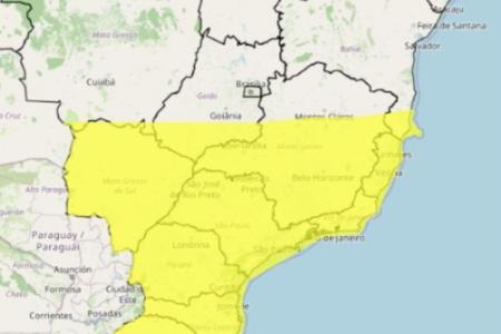 Tempestade e granizo: 741 cidades em MG estão sob alerta nesta sexta-feira (23) • Reprodução Inmet