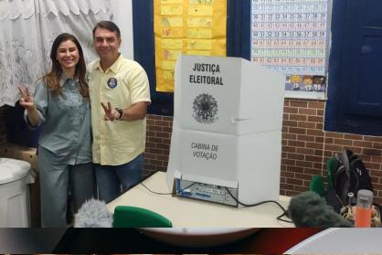 Candidato à Presidência do Brasil, Flávio Bolsonaro (PL), votou no Rio de Janeiro