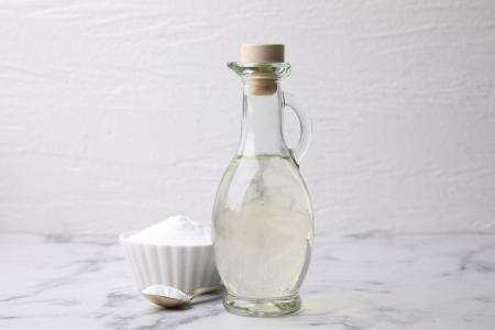 Vinagre de limpeza ou vinagre branco: qual usar em cada situação na casa
