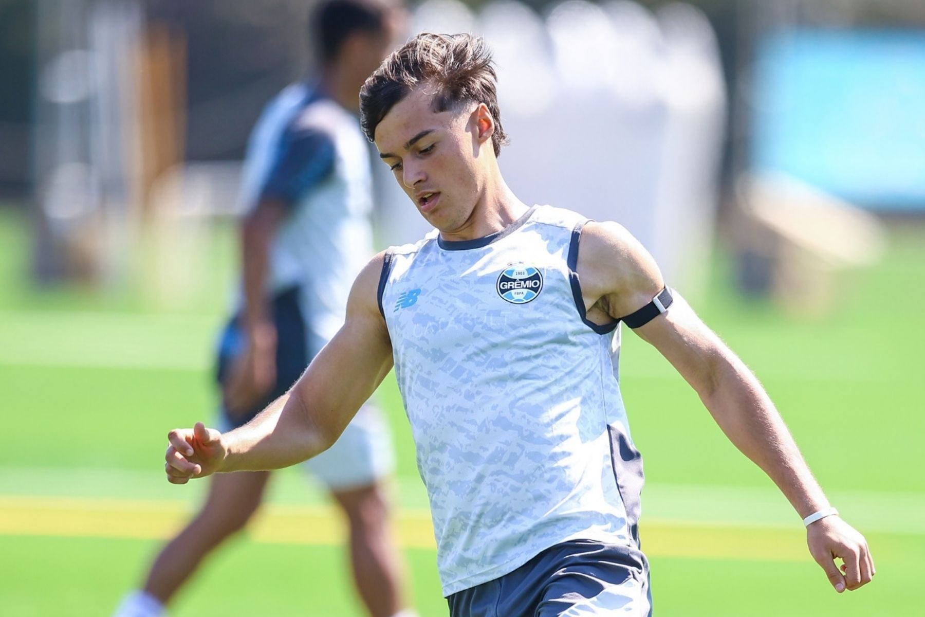 Grêmio reforça time para GreNal Sub-20 com joias do elenco principal e Renato 'de olho'