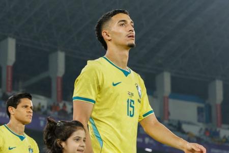 Arthur Dias, do Athletico-PR, pelo Brasil • Rafael Ribeiro/CBF