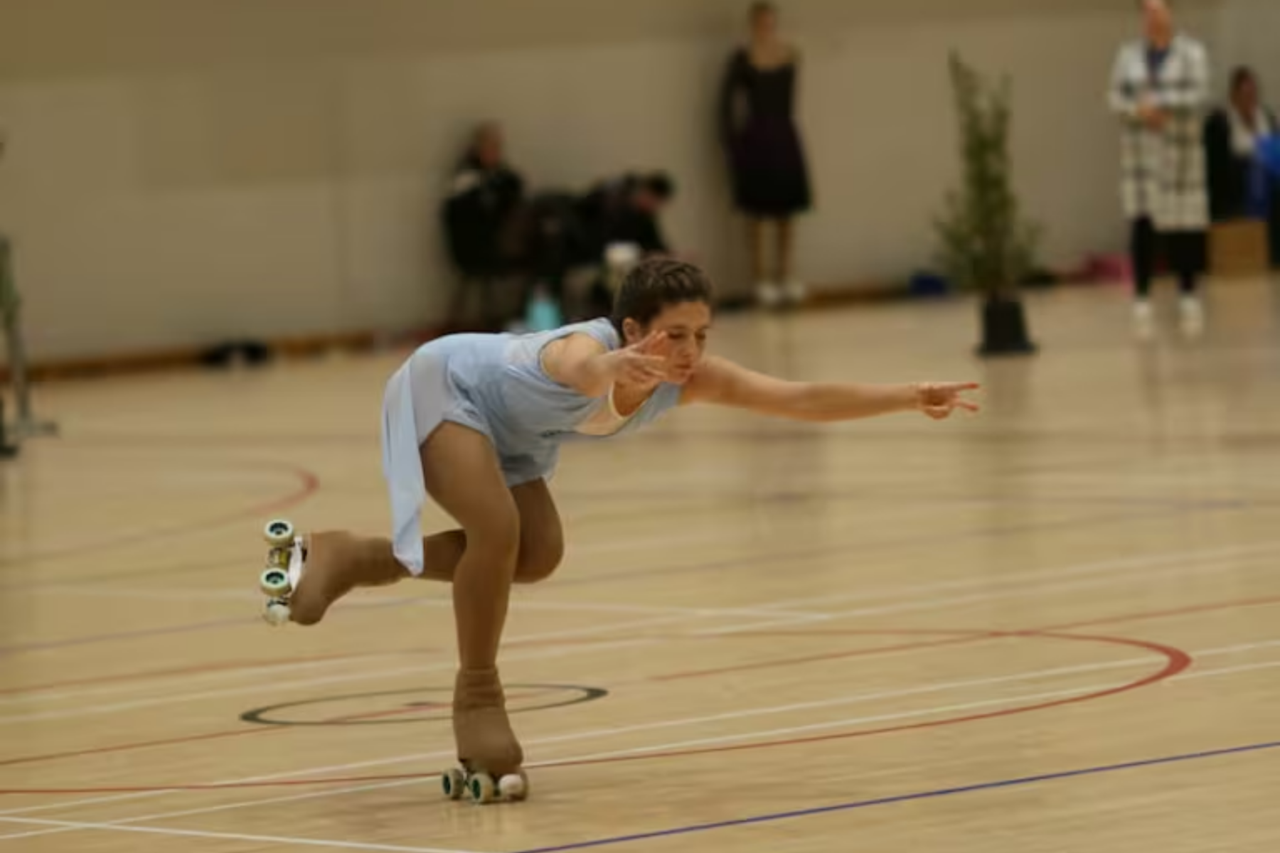 Manuela Maggio, 30 anos, argentina radicada na Nova Zelândia: a jovem que passou de podóloga de vacas a medalhista de prata no patins