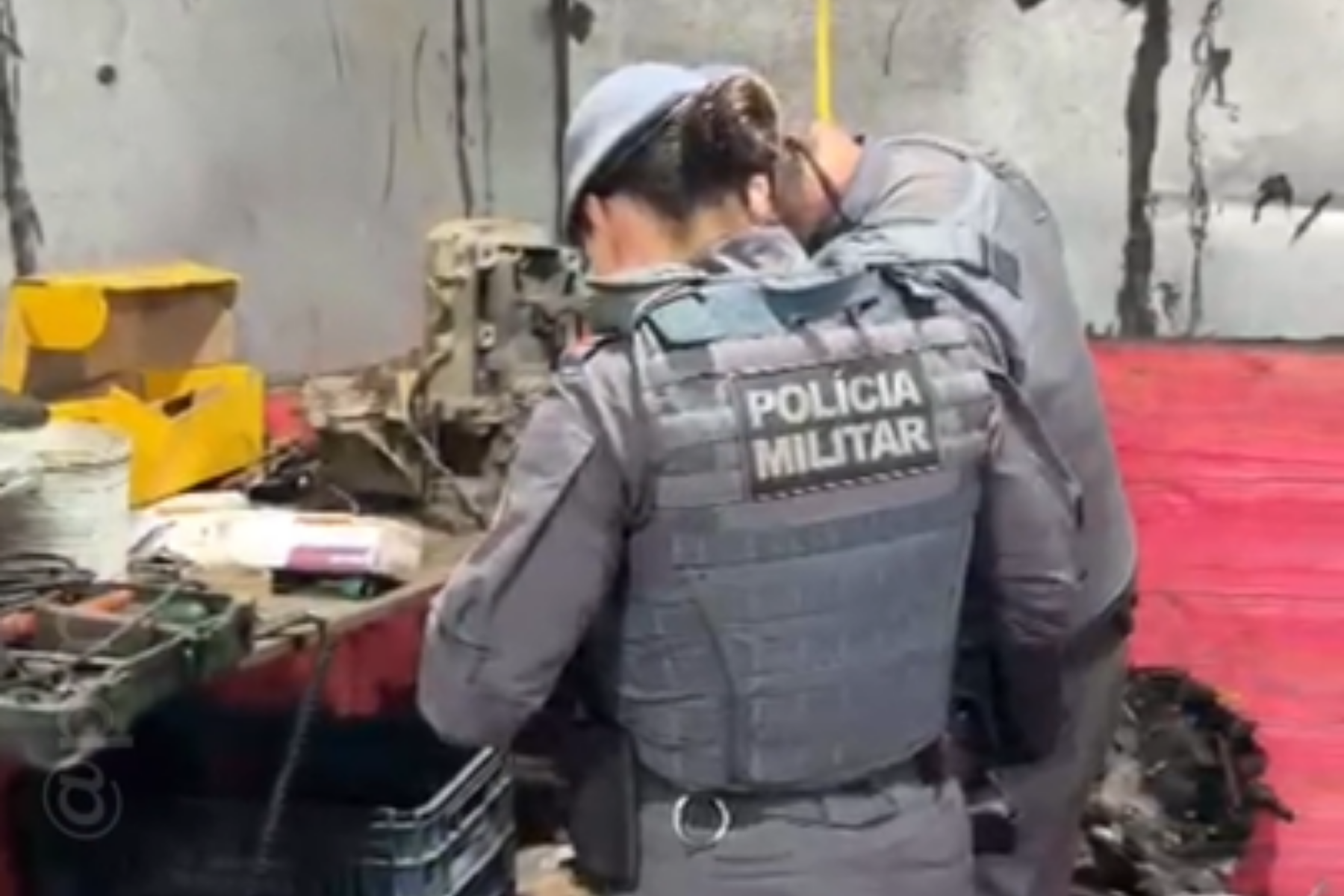 PM acompanha rastreador de carro furtado e descobre desmanche clandestino no ABC Paulista