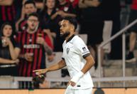 Titulares do Atlético, Renan Lodi e Cuello sofrem vaias da torcida do Athletico-PR