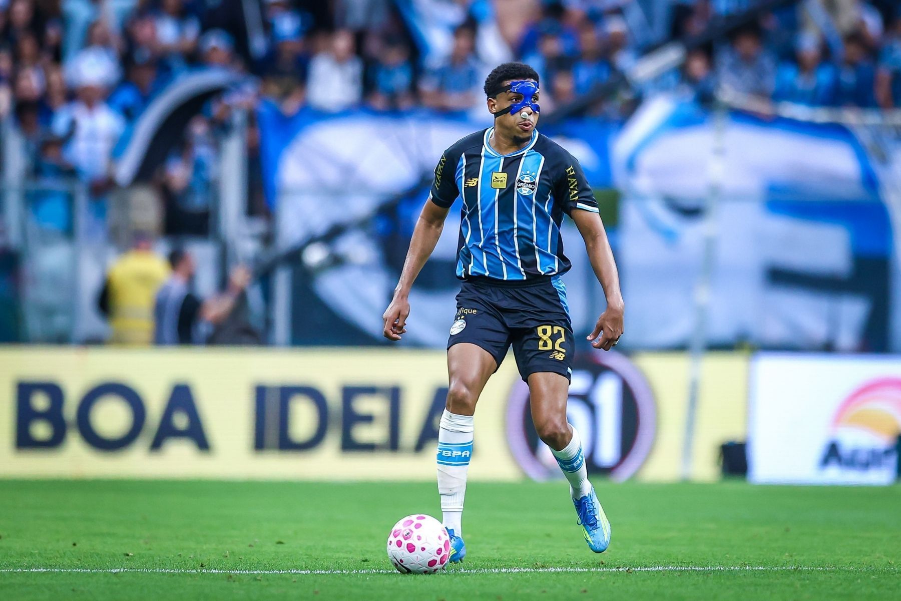 Titular do Grêmio vira desfalque contra o Cruzeiro; veja provável substituto
