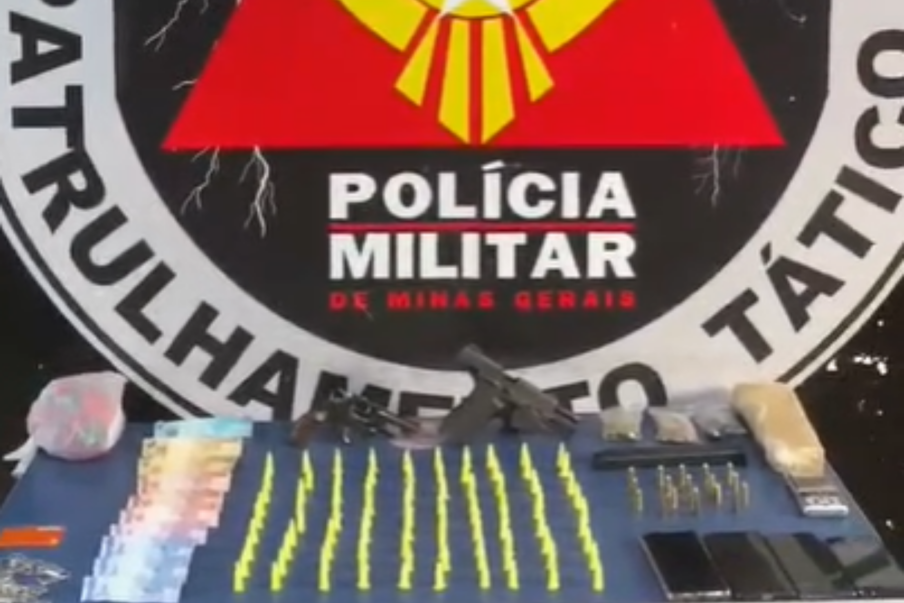 Suspeitos de ligação com o PCC são presos com armas e drogas em Sabará, na Grande BH