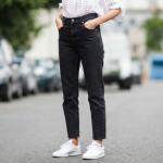Tênis branco e calça jeans: 5 combinações versáteis de wide leg a mom para usar