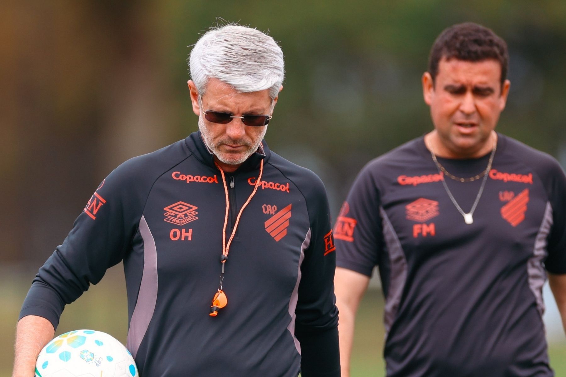 No retorno de Odair, Athletico-PR tem dúvidas para duelo com o Palmeiras