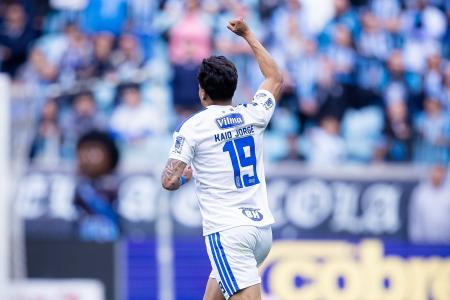 Kaio Jorge celebra gol do Cruzeiro na Arena do Grêmio • Lucas Bubols/Cruzeiro