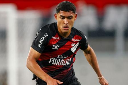 Claudinho em ação pelo Athletico-PR • Yan Guimarães/athletico.com.br