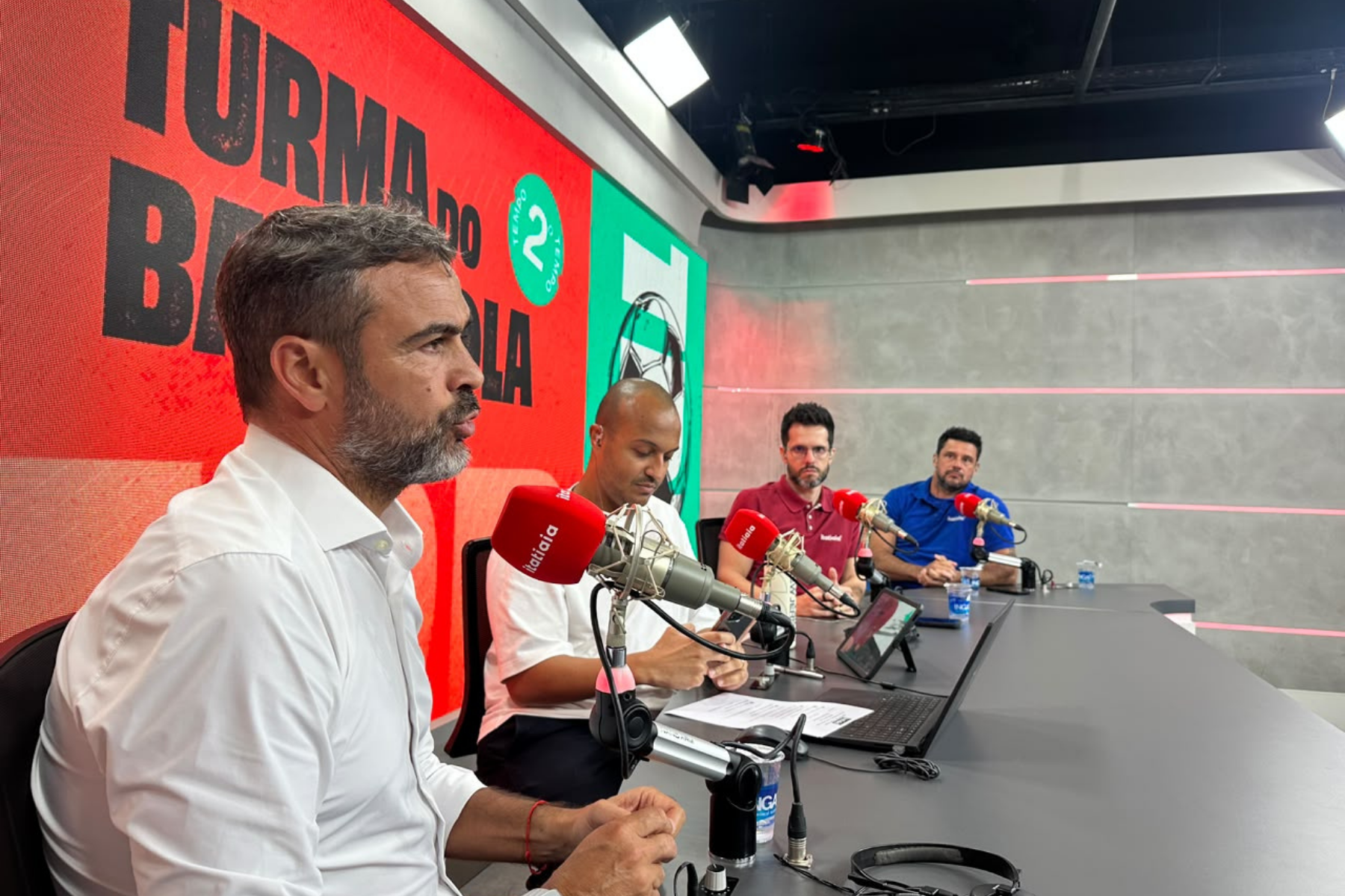 Artur Jorge explica renovação e exalta diretoria: ‘Fazem muito pelo bem do Cruzeiro’
