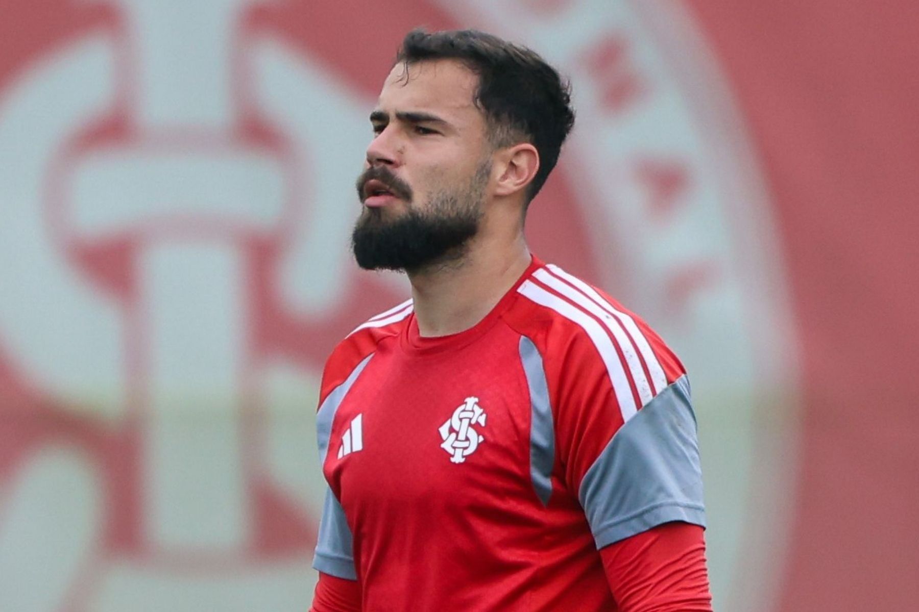 Matheus Cunha será julgado pelo STJD e pode levar gancho após expulsão no Inter