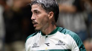 Diretor do Coritiba admite falta de conversas por renovações, e atletas podem sair 'de graça'