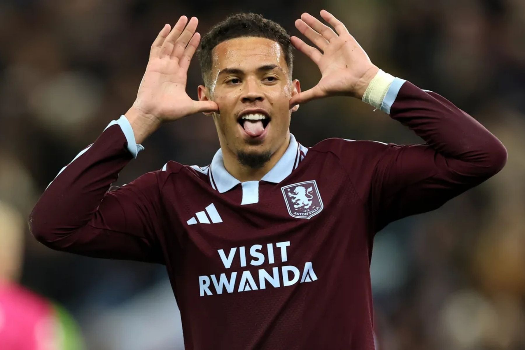 Ex-Grêmio é eleito melhor em campo na vitória de clube inglês na Champions League