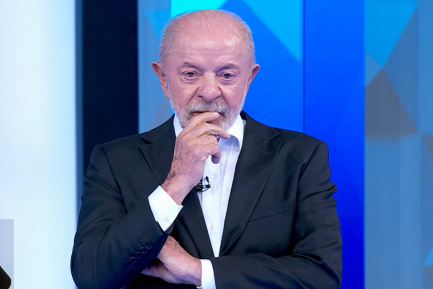 Lula questiona Flávio sobre ilha de Richarlison e relação com Willer Tomaz