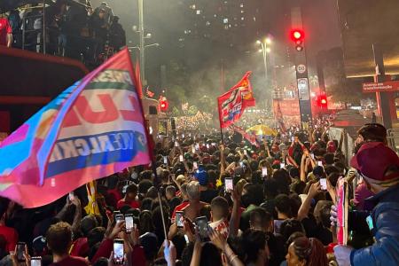 Apoiadores de Lula lotam Paulista • Mardélio Couto/ Itatiaia