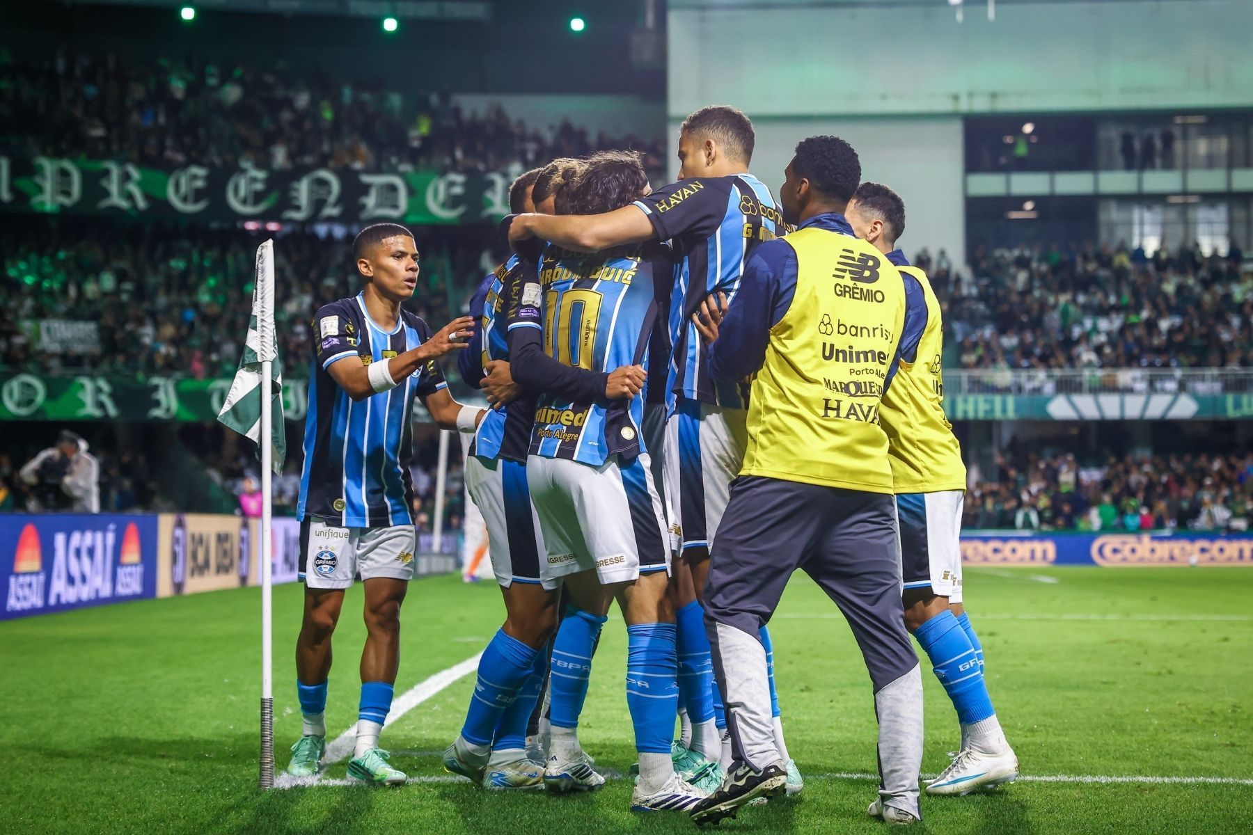 Grêmio mantém tabu longevo e histórico contra o Coritiba; veja detalhes