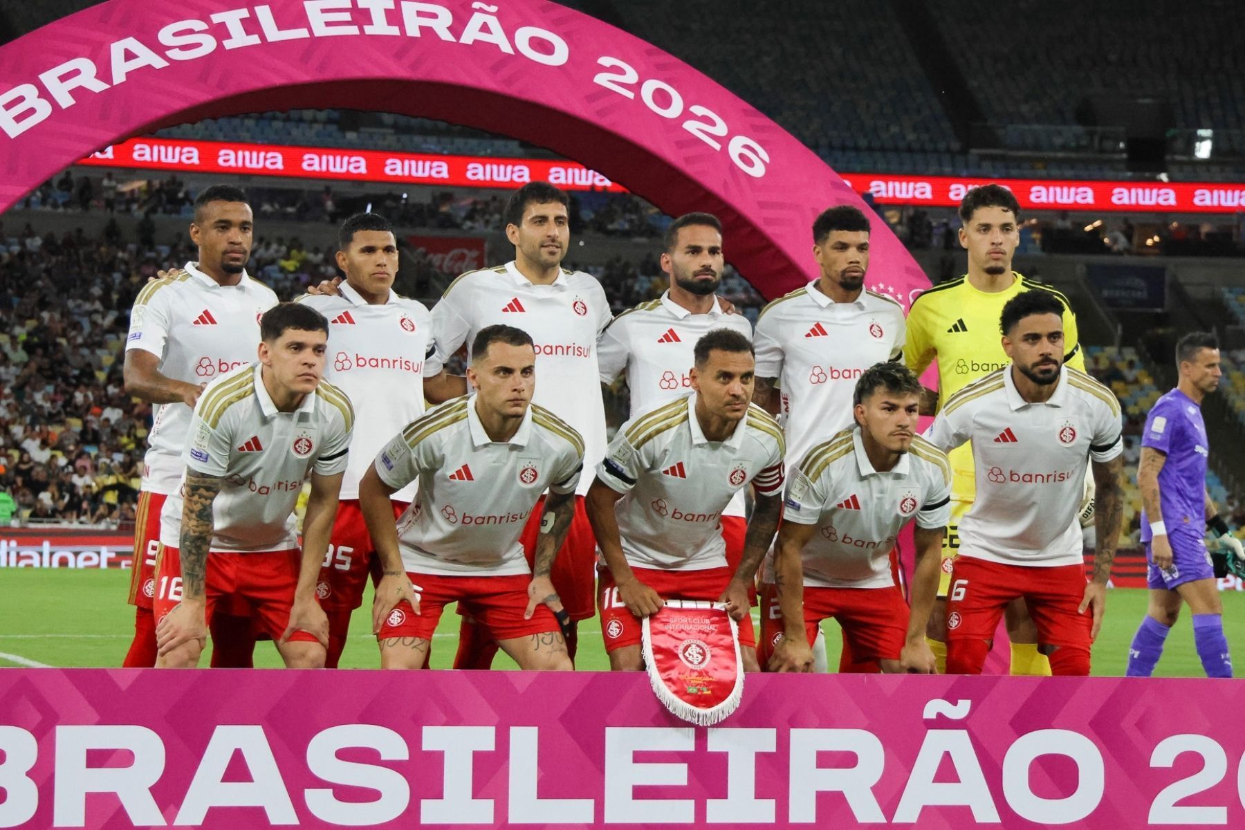 Baptista explica reserva de trio importante do Internacional contra o Fluminense