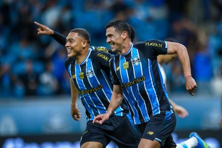 Balbuena comemora segundo gol do Grêmio • Lucas Uebel/Grêmio