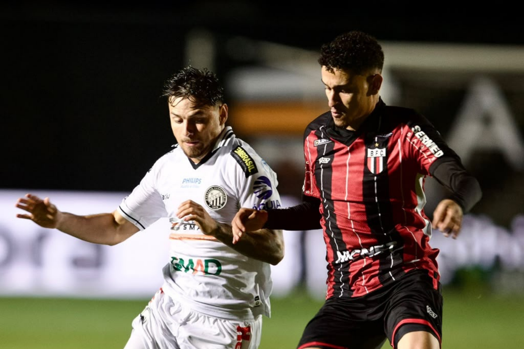 Ex-Cruzeiro marca, Botafogo-SP vira sobre Operário-PR e pode rebaixar o América