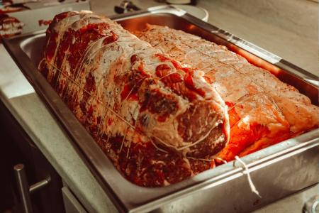 Como temperar carne de porco para assar: o segredo para ficar suculenta