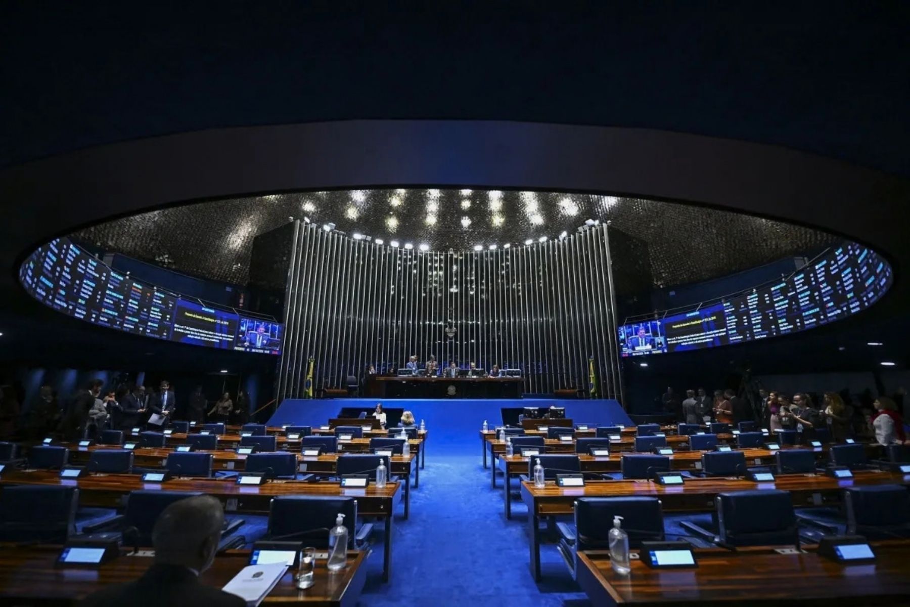 PEC que acaba com 6x1 inicia discussão no Senado; presença da oposição foi baixa