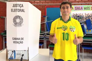 Nikolas Ferreira vota em Belo Horizonte e afirma: ‘Fiz tudo que podia’