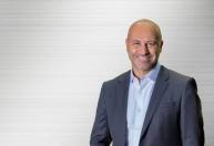 Presidente da Stellantis reconhece falha nas previsões da indústria automotiva