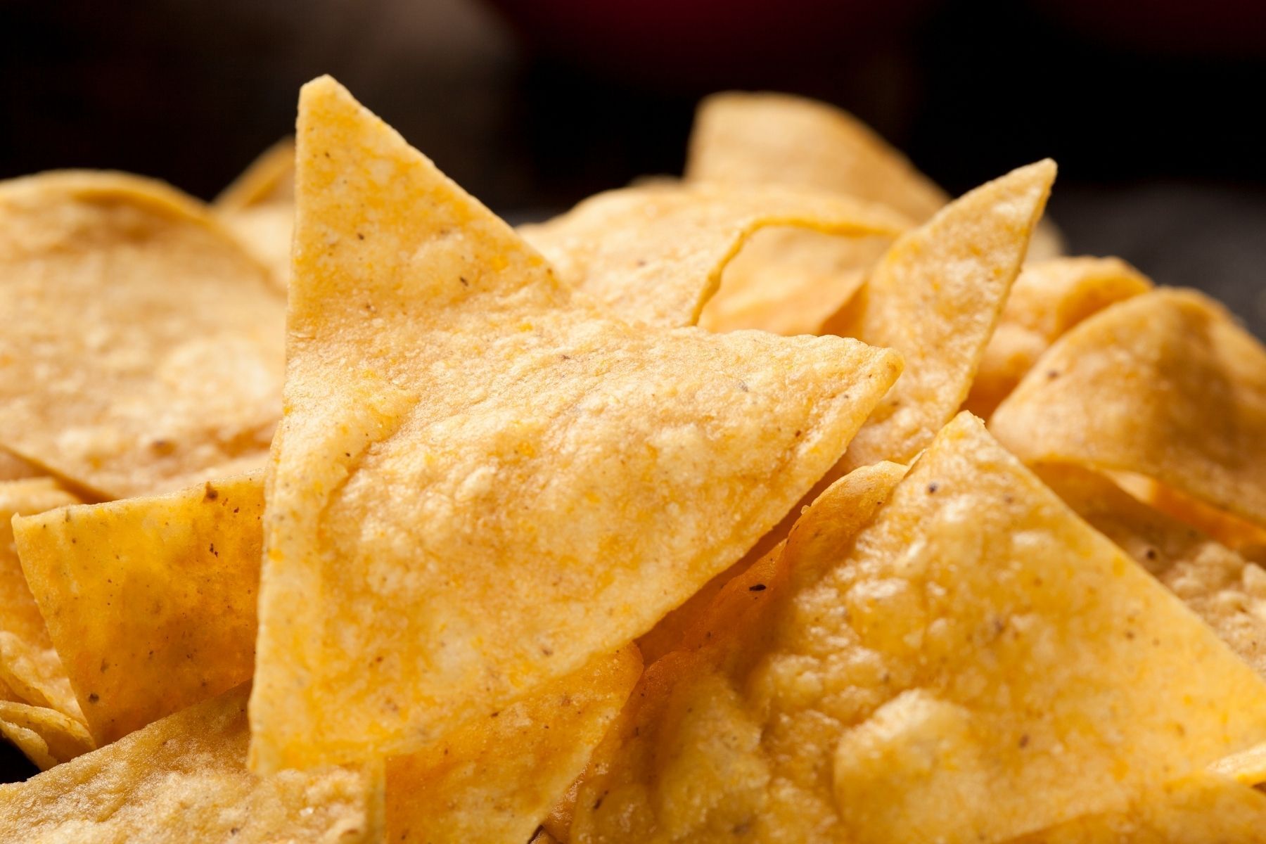 Com 1 cebola e 2 ovos: como fazer tortilha dourada e cremosa sem farinha