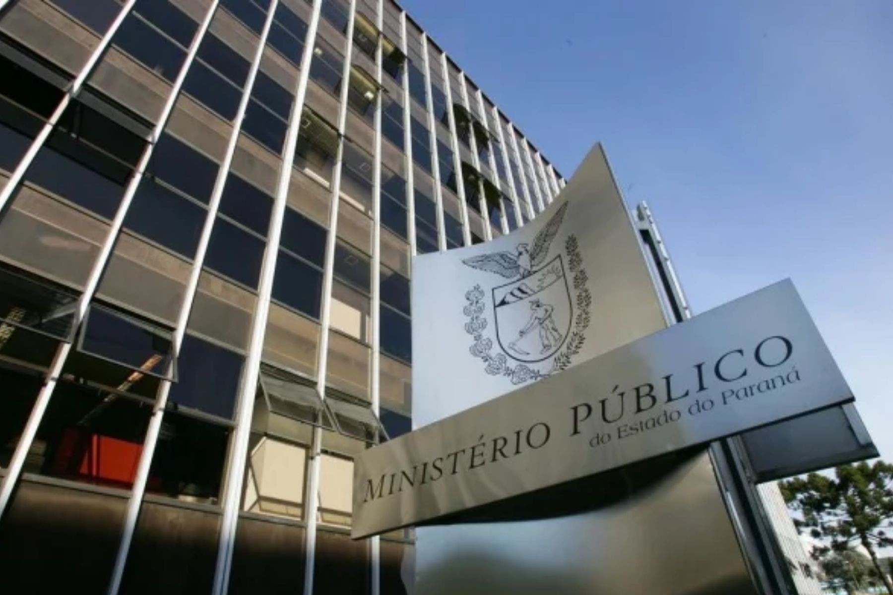 Homem é condenado a mais de 22 anos por exploração sexual de adolescentes e extorsão no Paraná