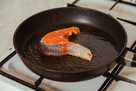Peixe na frigideira