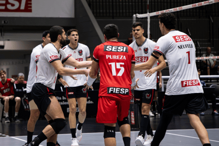 Equipe do Sesi durante jogo do Campeonato Paulista